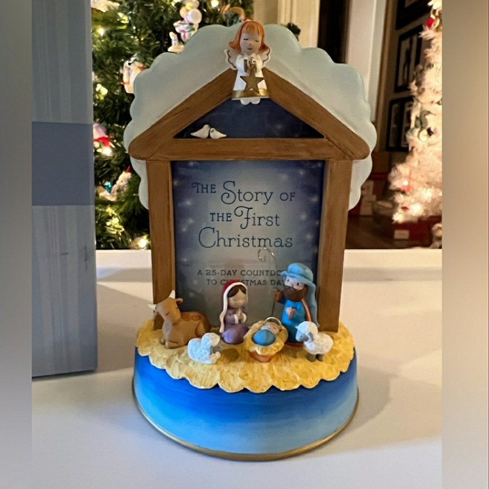 Hallmark The Story of the First Christmas advent calendar…NEW